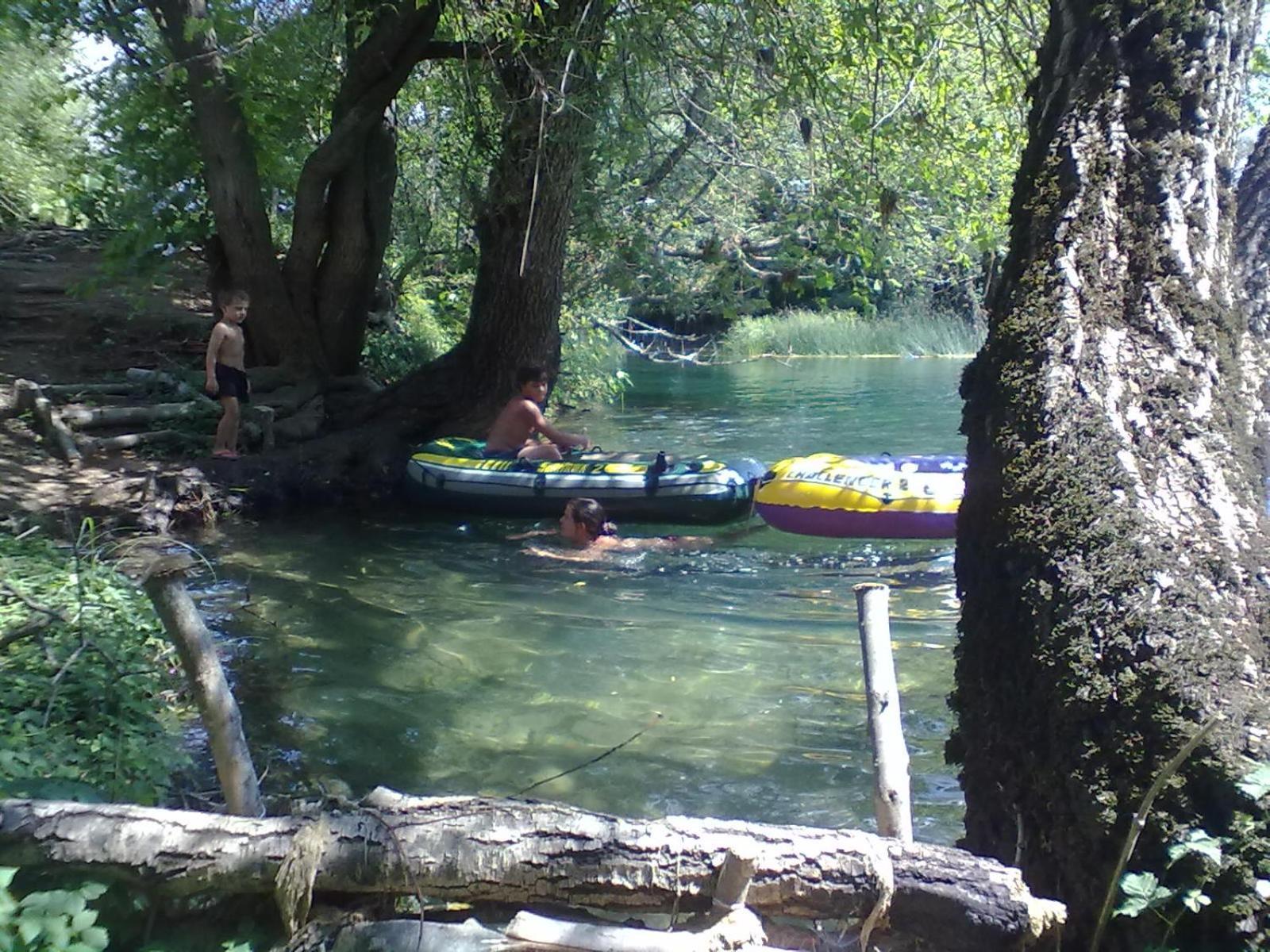 Guest House Green River Ljubuški Exterior foto